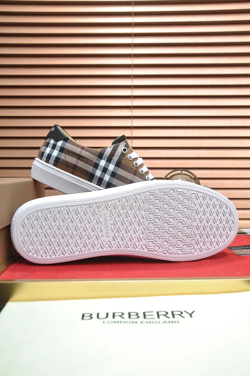 Men's shoes💰480💶[Burberry] (cowhide lining) classic low-top sneakers｜Imported cowhide with classic plaid fabric｜Cow leather lining｜Original outsole｜Fine workmanship and comfortable to wear Size: 38-44 (customized at 45)